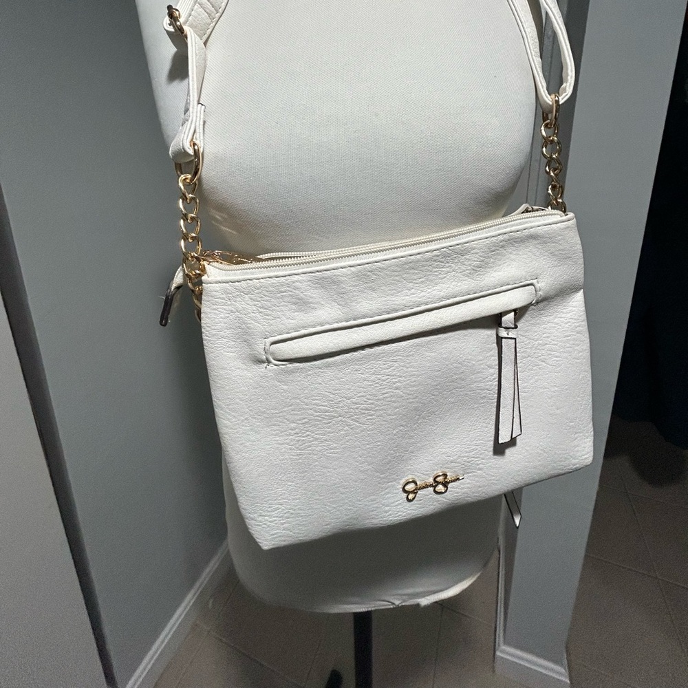 Elegant White Crossbody Bag of Jessica Simpson